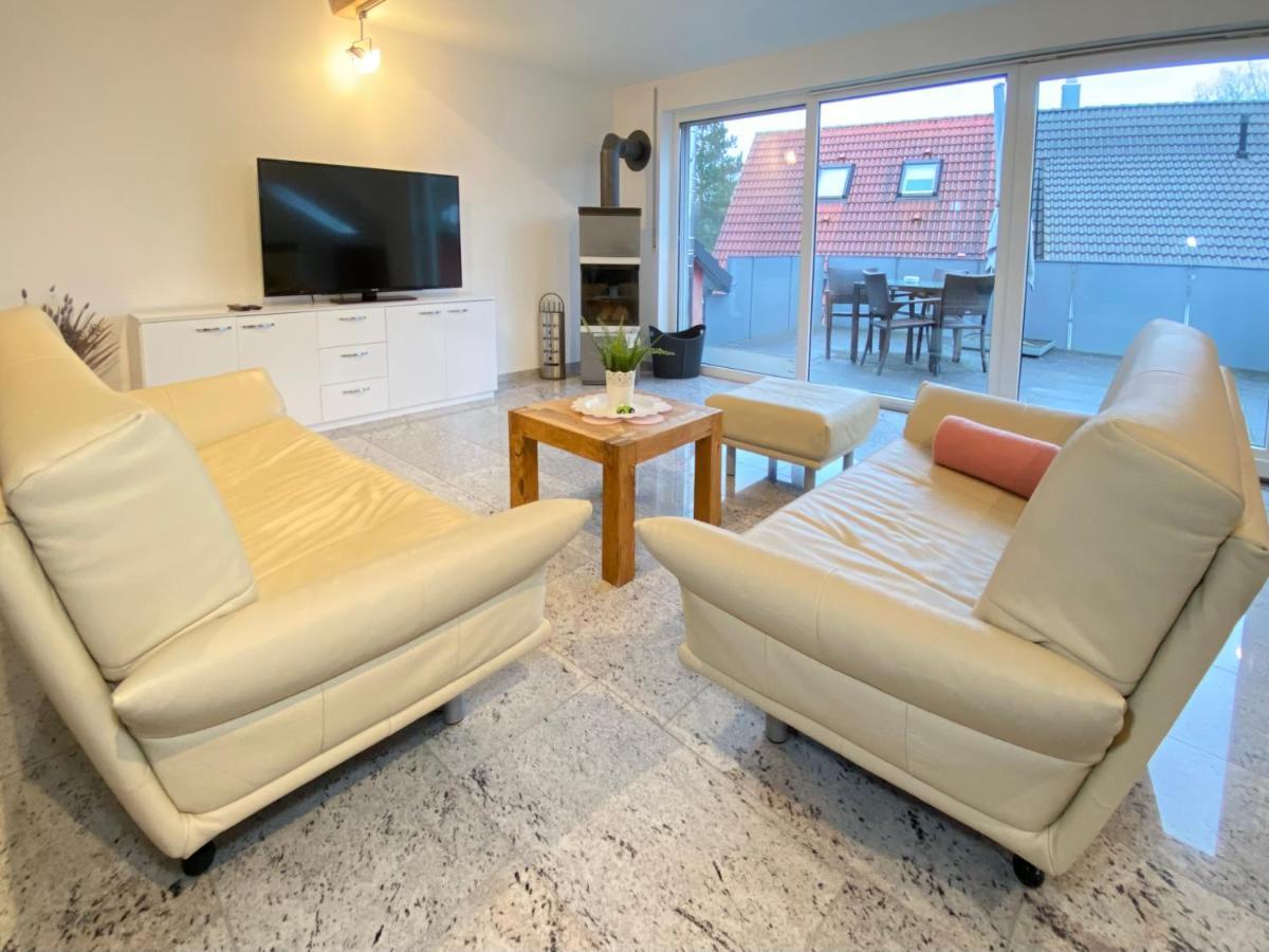 4 Zimmer Apartment, 125 Qm, Ruhig Und Zentrumsnah, Max 5 Pers, Dachterasse, Garage, 1000 Mbit Böblingen Exterior foto
